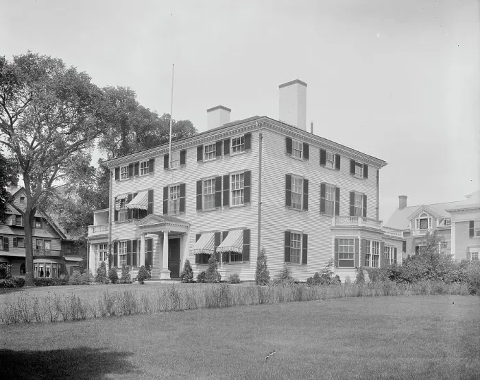 Framed Print : Lee House, Cambridge, Mass. between 1900 and 1920. Creator: Unknown Framed Print : Lee House, Cambridge, Mass. between 1900 and 1920. Creator: Unknown