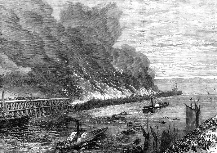 Framed Print : Leith Pier on fire, 1871. Creator: Unknown Framed Print : Leith Pier on fire, 1871. Creator: Unknown