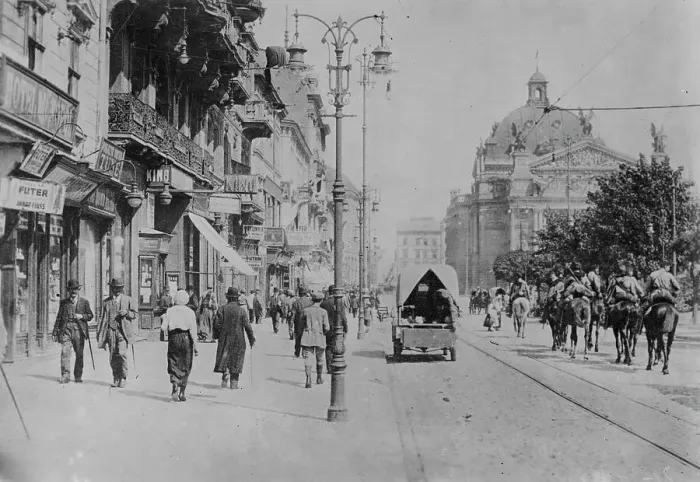 Framed Print : Lemberg, between c1915 and c1920. Creator: Bain News Service Framed Print : Lemberg, between c1915 and c1920. Creator: Bain News Service