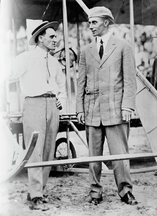 Framed Print : Leo Stevens & Harry Atwood, between c1910 and c1915. Creator: Bain News Service Framed Print : Leo Stevens & Harry Atwood, between c1910 and c1915. Creator: Bain News Service