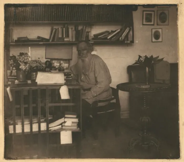 Framed Print : Leo Tolstoy in his studio. Yasnaya Polyana, 1908 Framed Print : Leo Tolstoy in his studio. Yasnaya Polyana, 1908