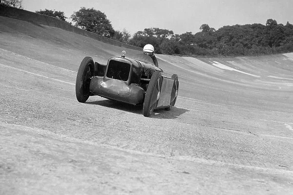 Leon Cushmans Austin 7 racer making a speed record attempt, Brooklands, 8 August 1931