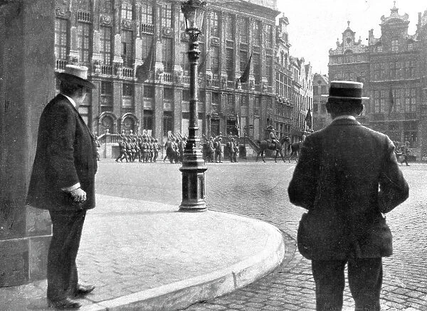 Les Allemands a Bruxelles; Le 20 aout 1914, l'infanterie allemande entrait a Bruxelles, 1914. Creator: Unknown