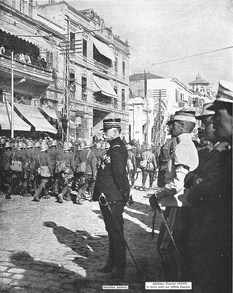 Les allies a Salonique; defile a travers la ville des premiers regiments Italiens, 1916. Creator: Unknown