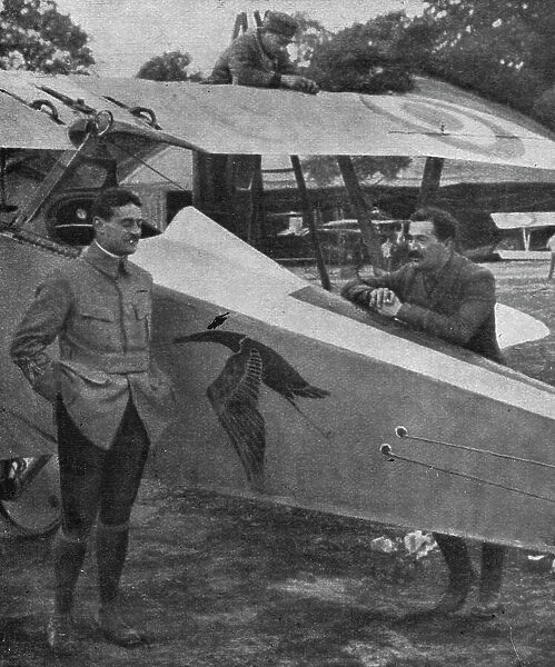 Les avions; lieutenant Deullin ( a gauche): 7 avions ennemis, et adjudant Tarascon... 1916. Creator: Unknown