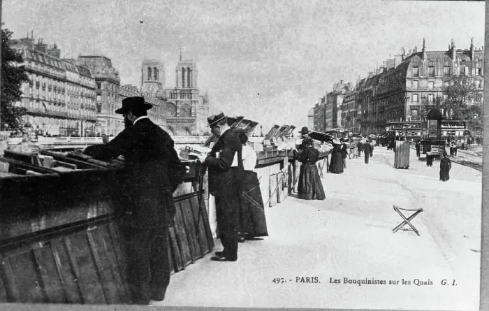 Framed Print : Les Bouquinistes sur les Quais, Paris (Booksellers of Paris), 1900. Creator: Unknown Framed Print : Les Bouquinistes sur les Quais, Paris (Booksellers of Paris), 1900. Creator: Unknown
