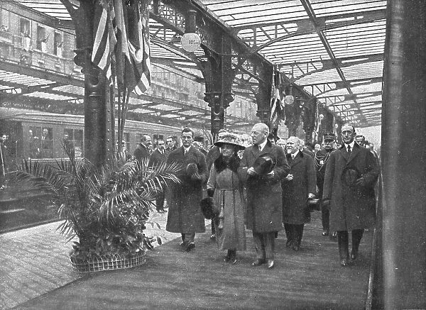 Les chefs d'etat Allies a Paris; A la gare du Bois de Boulogne, le 14 decembre 1918... 1918. Creator: Unknown