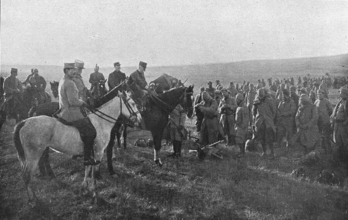 Framed Print : Les defenses de Salonique inspectees par le general Sarrail; les felicitations du general... 1916. Creator: Hubert Jacques Framed Print : Les defenses de Salonique inspectees par le general Sarrail; les felicitations du general... 1916. Creator: Hubert Jacques