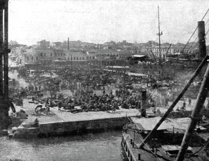 Framed Print : Les Evenements de Grece; Le 12 juin 1917, a 17 heures: la cavalerie et le materiel debarques...1917 Creator: Unknown