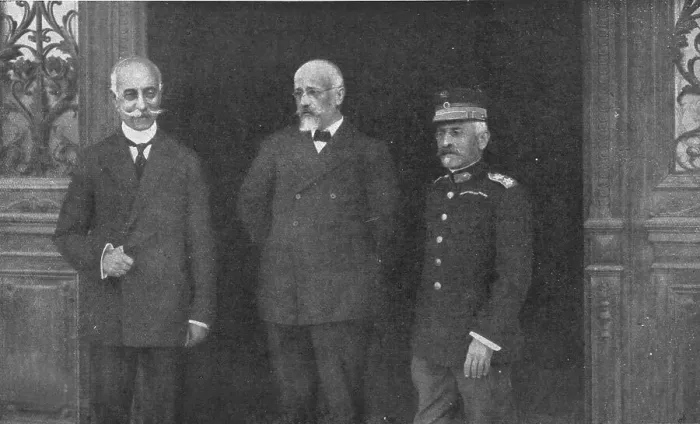 Framed Print : Les evenements de Grece; Les triumvirs a Salonique: l'amiral Coundouriotis, M. Venizelos... 1916 Creator: Unknown. Les evenements de Grece; Les triumvirs a Salonique: l'amiral Coundouriotis, M. Venizelos... 1916 Creator: Unknown Framed Print : Les evenements de Grece; Les triumvirs a Salonique: l'amiral Coundouriotis, M. Venizelos... 1916 Creator: Unknown. Les evenements de Grece; Les triumvirs a Salonique: l'amiral Coundouriotis, M. Venizelos... 1916 Creator: Unknown