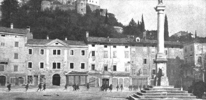 Framed Print : Les Italiens a Gorizia; Les troupes italiennes passent en courant sur la Piazza Grande, 1916. Creator: Unknown Framed Print : Les Italiens a Gorizia; Les troupes italiennes passent en courant sur la Piazza Grande, 1916. Creator: Unknown