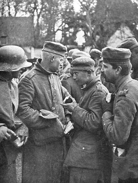 Les prises d'une action locale; Groupes de prisonniers allemands captures le 18 avil 1918... 1918. Creator: Unknown
