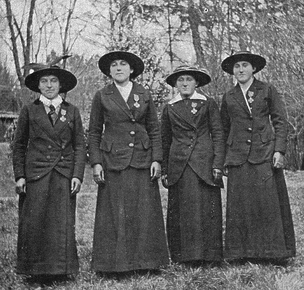 'Les quatre heroines de Vertus; les quatre soeurs Vatel decorees de la Croix de Guerre.'. Creator: Unknown
