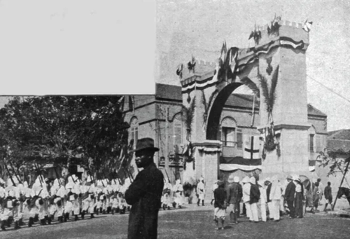 Framed Print : Les vainqueurs du Cameroun; Apres la revue passee par le general Pineau, 1916. Creator: Unknown Framed Print : Les vainqueurs du Cameroun; Apres la revue passee par le general Pineau, 1916. Creator: Unknown