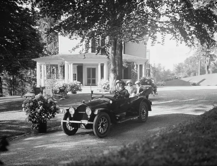 Framed Print : Leslie, Margeurite, and friends, in automobile, 1917 Aug. 18. Creator: Arnold Genthe Framed Print : Leslie, Margeurite, and friends, in automobile, 1917 Aug. 18. Creator: Arnold Genthe