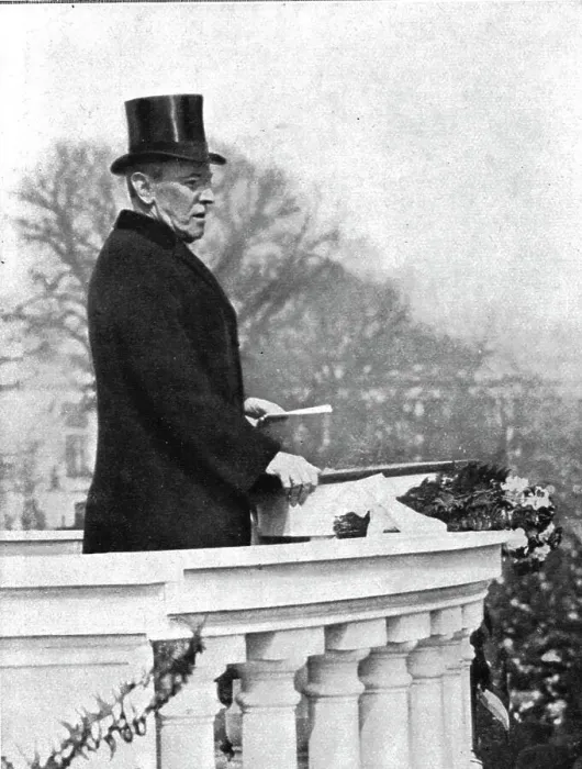 Framed Print : L'Etat de Guerre aux Etats-Unis; Le president Wilson, un mois auparavant, le 5 mars 1917... Creator: Unknown Framed Print : L'Etat de Guerre aux Etats-Unis; Le president Wilson, un mois auparavant, le 5 mars 1917... Creator: Unknown