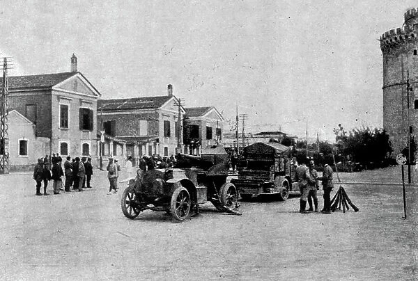 'L'etat de siege a Salonique; Auto-canon en batterie pres de la Tour Blanche, 1916. Creator: Unknown