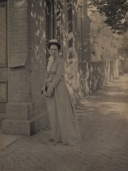 Framed Print : Letitia Felix, c. 1898. Creator: Clarence H. White (American, 1871-1925) Framed Print : Letitia Felix, c. 1898. Creator: Clarence H. White (American, 1871-1925)