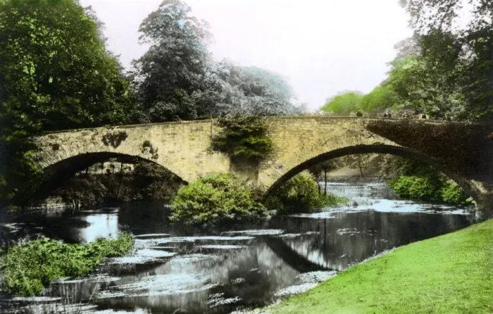 Framed Print : Levens Bridge, Kendal, Cumbria, 1926. Artist: Cavenders Ltd Framed Print : Levens Bridge, Kendal, Cumbria, 1926. Artist: Cavenders Ltd