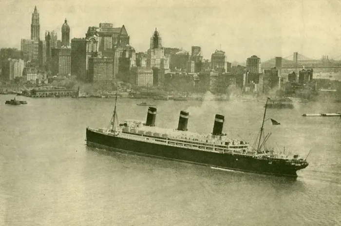 Framed Print : The Leviathan at New York, c1930. Creator: Unknown Framed Print : The Leviathan at New York, c1930. Creator: Unknown
