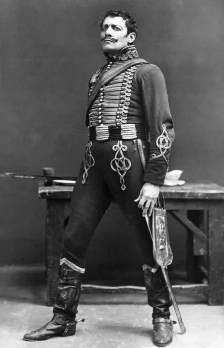 Framed Print : Lewis Waller (1860-1915), English actor and theatre manager, early 20th century. Artist: Ellis & Walery Framed Print : Lewis Waller (1860-1915), English actor and theatre manager, early 20th century. Artist: Ellis & Walery