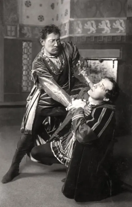 Framed Print : Lewis Waller (1860-1915) and Harry Brodribb Irving (1870-1919), English actors, 1906. Artist: Foulsham and Banfield Framed Print : Lewis Waller (1860-1915) and Harry Brodribb Irving (1870-1919), English actors, 1906. Artist: Foulsham and Banfield
