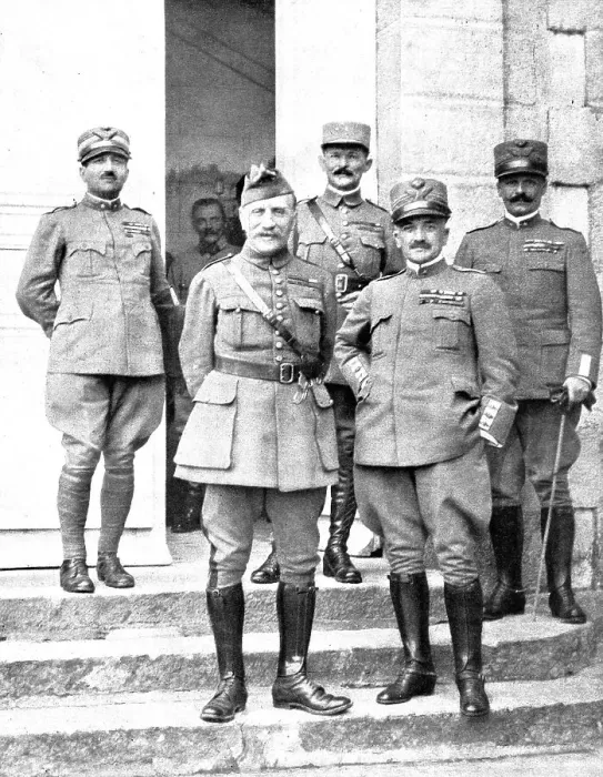 Framed Print : L'heure de l'Italie; Foch et Diaz au grand quartier Italien a la Veille de l'offensive... 1918. Creator: Unknown Framed Print : L'heure de l'Italie; Foch et Diaz au grand quartier Italien a la Veille de l'offensive... 1918. Creator: Unknown