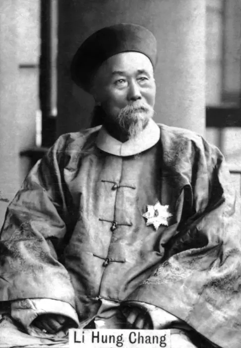 Framed Print : Li Hung Chang (1823-1901), 20th century. Artist: Ogdens Guinea Gold Cigarettes
