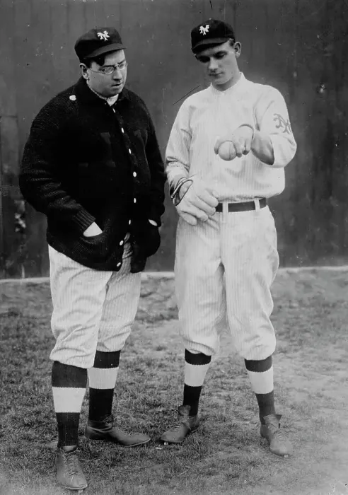 Framed Print : Libe Washburn with Rube Marquard, New York, NL (baseball), 1911. Creator: Bain News Service Framed Print : Libe Washburn with Rube Marquard, New York, NL (baseball), 1911. Creator: Bain News Service
