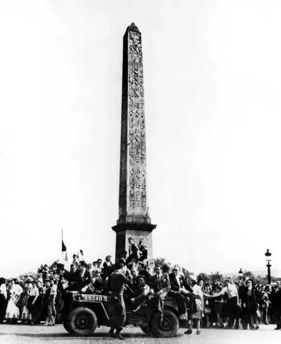 Framed Print : The liberation of Paris, August 1944 Framed Print : The liberation of Paris, August 1944