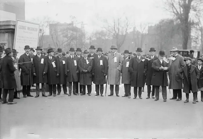 Framed Print : Liberty Loan parade, 25 Oct 1917. Creator: Bain News Service Framed Print : Liberty Loan parade, 25 Oct 1917. Creator: Bain News Service