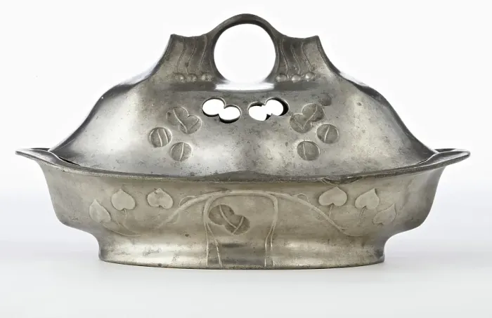 Framed Print : Lidded Soap Dish, c1890-1910. Creator: JP Kayser Sohn Framed Print : Lidded Soap Dish, c1890-1910. Creator: JP Kayser Sohn