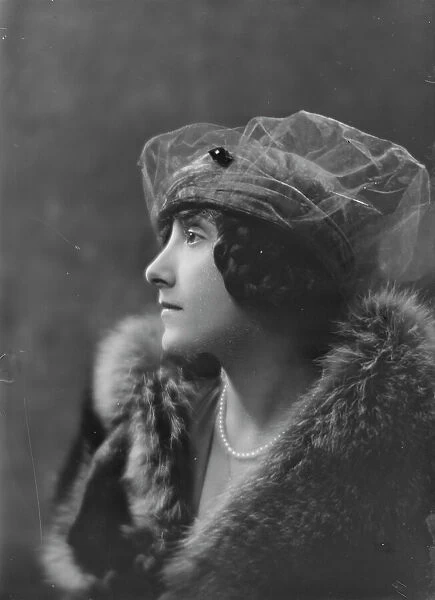 Liebert, M. Miss, portrait photograph, between 1916 and 1927. Creator: Arnold Genthe