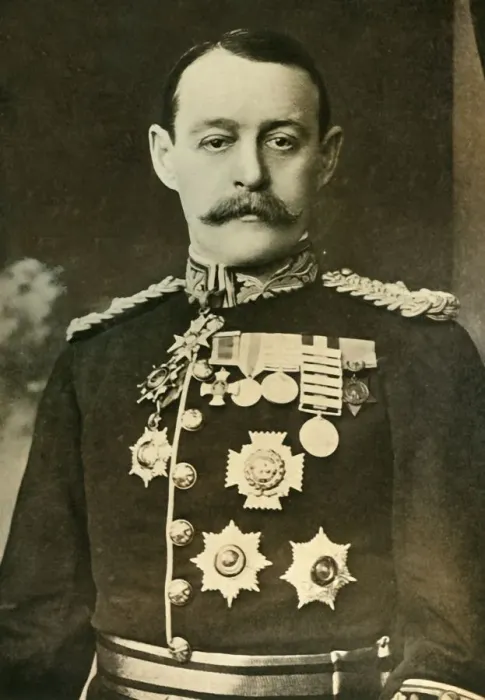 Framed Print : Lieut. -General Sir Archibald Hunter, K. C. B. 1901. Creator: Bassano Ltd Framed Print : Lieut. -General Sir Archibald Hunter, K. C. B. 1901. Creator: Bassano Ltd