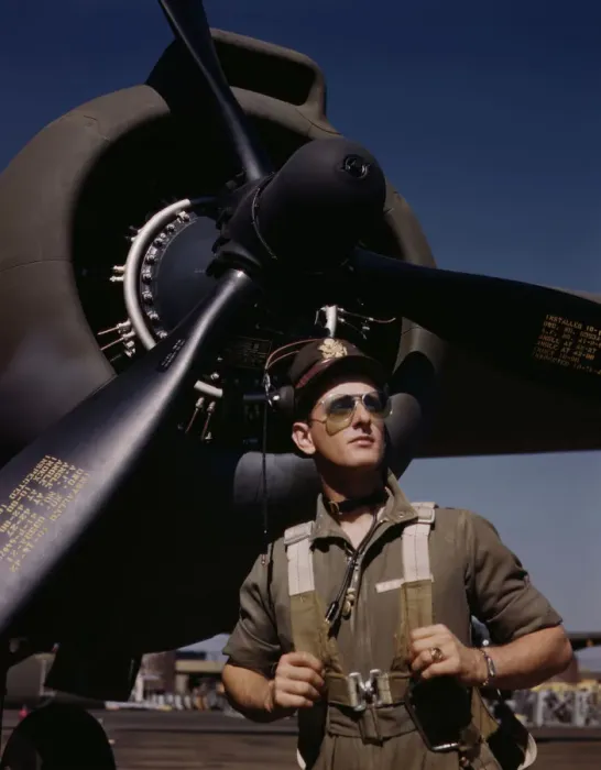 Framed Print : Lieutenant Mike'Hunter, Army pilot assigned to Douglas Aircraft Company, Long Beach, Calif. 1942. Creator: Alfred T Palmer Framed Print : Lieutenant Mike'Hunter, Army pilot assigned to Douglas Aircraft Company, Long Beach, Calif. 1942. Creator: Alfred T Palmer