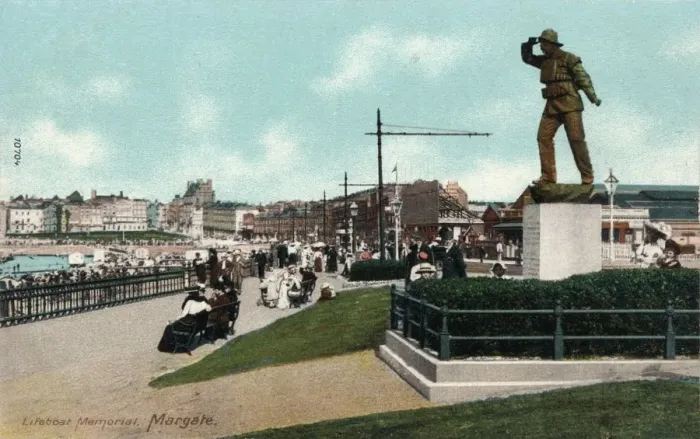 Framed Print : Lifeboat Memorial, Margate, Kent c1905 Framed Print : Lifeboat Memorial, Margate, Kent c1905