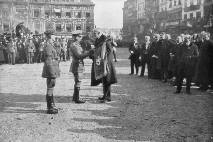 Framed Print : Lille being liberated by the British 5th Army, France, 17 October 1918 Framed Print : Lille being liberated by the British 5th Army, France, 17 October 1918