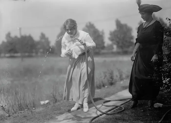 Framed Print : Lillian Rosedale & Vivian Holt, between c1915 and c1920. Creator: Bain News Service Framed Print : Lillian Rosedale & Vivian Holt, between c1915 and c1920. Creator: Bain News Service