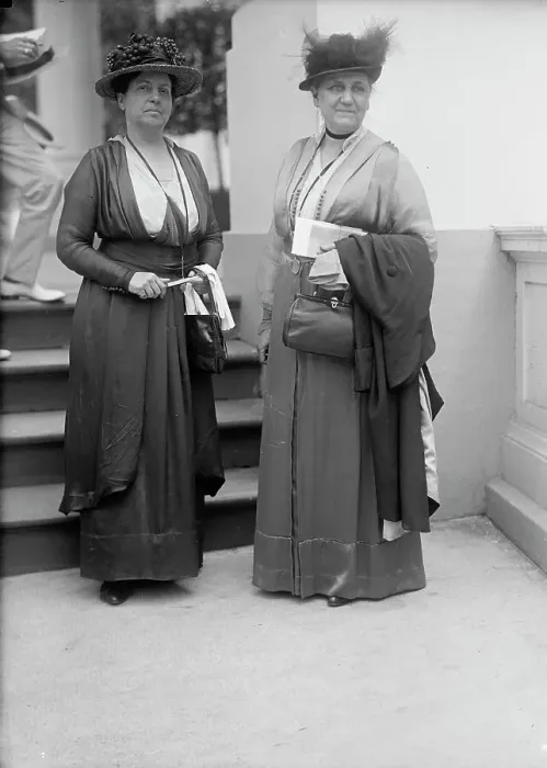 Framed Print : Lillian Wald and Jane Addams, 1916. Creator: Harris & Ewing. Lillian Wald and Jane Addams, 1916. Creator: Harris & Ewing Framed Print : Lillian Wald and Jane Addams, 1916. Creator: Harris & Ewing. Lillian Wald and Jane Addams, 1916. Creator: Harris & Ewing
