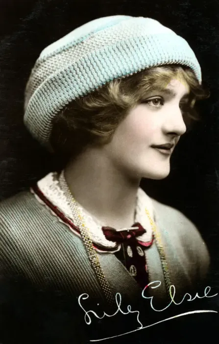 Framed Print : Lily Elsie (1886-1962), English actress, early 20th century. Artist: Rotary Photo Framed Print : Lily Elsie (1886-1962), English actress, early 20th century. Artist: Rotary Photo