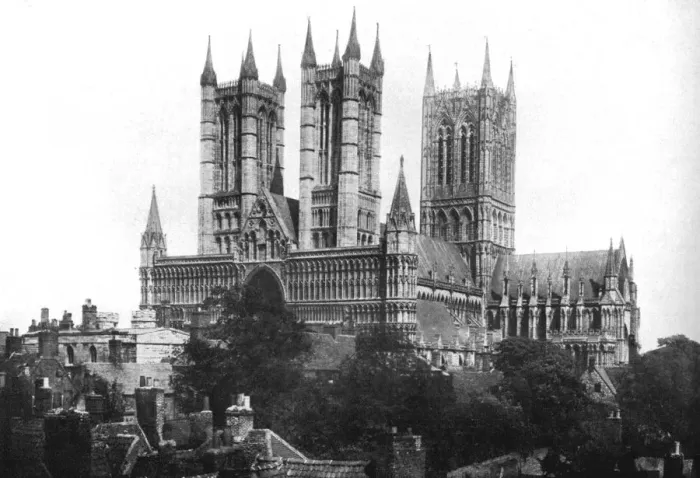 Framed Print : Lincoln Cathedral, 1926 Framed Print : Lincoln Cathedral, 1926