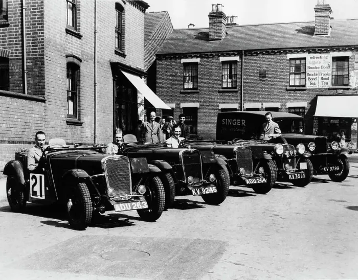 Framed Print : A line of Singer Le Mans 1.5 Litre TT cars, 1934 Framed Print : A line of Singer Le Mans 1.5 Litre TT cars, 1934