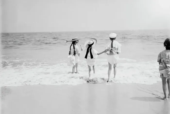 Framed Print : Three little maids agoing to sea, between 1900 and 1905. Creator: Unknown Framed Print : Three little maids agoing to sea, between 1900 and 1905. Creator: Unknown