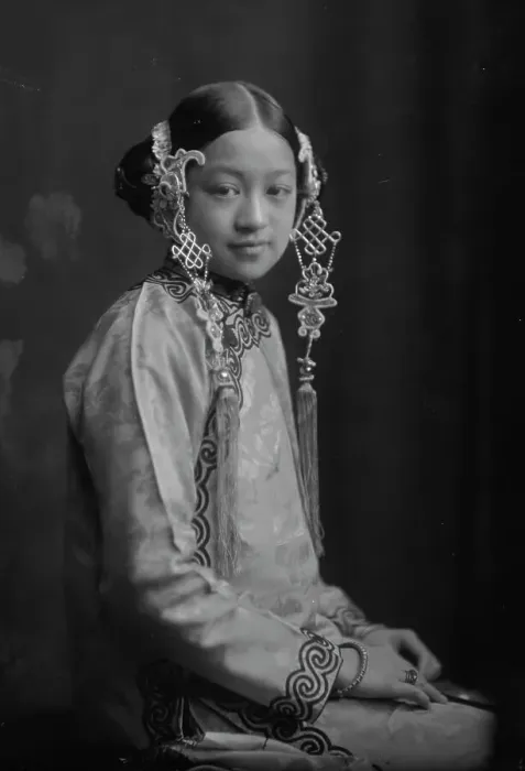 Framed Print : Little Minnie, portrait photograph, 1911 Jan. 7. Creator: Arnold Genthe Framed Print : Little Minnie, portrait photograph, 1911 Jan. 7. Creator: Arnold Genthe