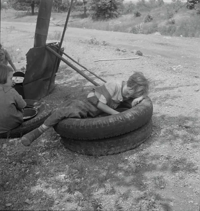 Framed Print : She lives on Scratch Hill, outside Atoka, Oklahoma, Atoka County, Oklahoma, 1938. Creator: Dorothea Lange. She lives on Scratch Hill, outside Atoka, Oklahoma, Atoka County, Oklahoma, 1938. Creator: Dorothea Lange Framed Print : She lives on Scratch Hill, outside Atoka, Oklahoma, Atoka County, Oklahoma, 1938. Creator: Dorothea Lange. She lives on Scratch Hill, outside Atoka, Oklahoma, Atoka County, Oklahoma, 1938. Creator: Dorothea Lange