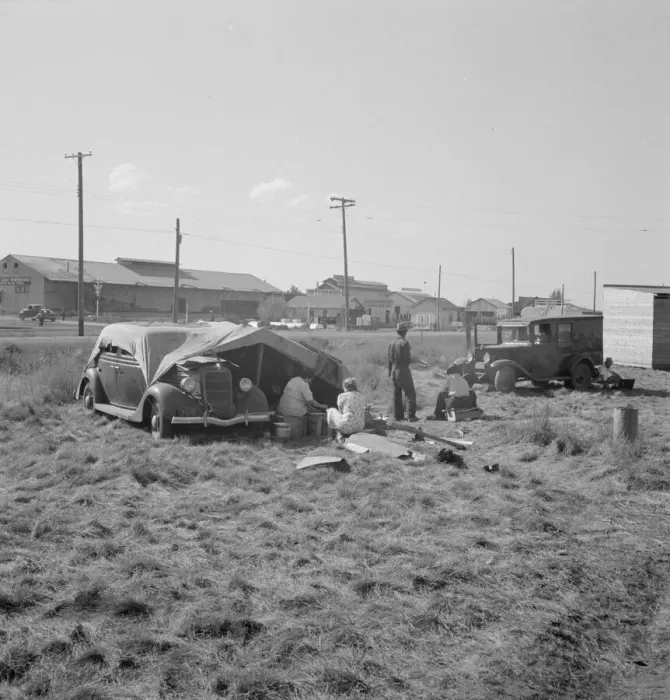 Framed Print : Living conditions for migrant potato pickers, Siskiyou County, California, 1939. Creator: Dorothea Lange Framed Print : Living conditions for migrant potato pickers, Siskiyou County, California, 1939. Creator: Dorothea Lange