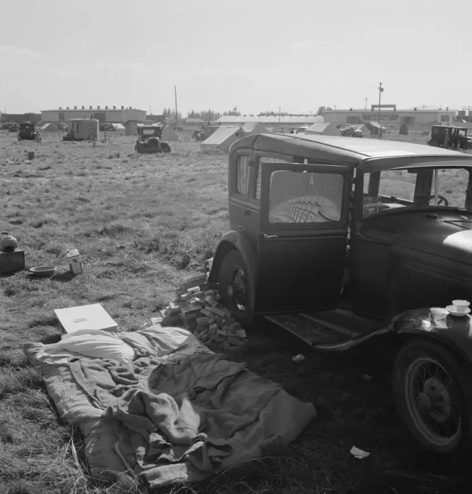Framed Print : Living conditions for migrant potato pickers, Tulelake, Siskiyou County, California, 1939. Creator: Dorothea Lange Framed Print : Living conditions for migrant potato pickers, Tulelake, Siskiyou County, California, 1939. Creator: Dorothea Lange