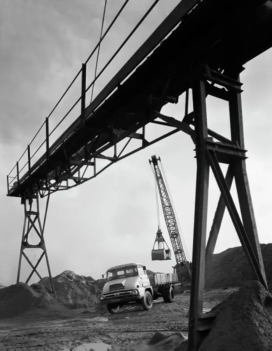 Framed Print : Loading a Ford Thames Trader tipper lorry, Finningley, near Doncaster, South Yorkshire, 1966 Framed Print : Loading a Ford Thames Trader tipper lorry, Finningley, near Doncaster, South Yorkshire, 1966