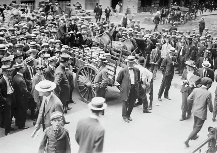 Framed Print : Loading gold for shipment abroad, between c1910 and c1915. Creator: Bain News Service Framed Print : Loading gold for shipment abroad, between c1910 and c1915. Creator: Bain News Service