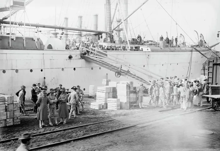 Framed Print : Loading MEADE - League Isl'd. 1913. Creator: Bain News Service Framed Print : Loading MEADE - League Isl'd. 1913. Creator: Bain News Service